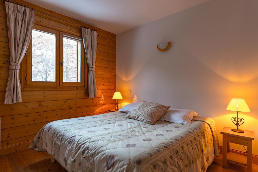 Travelski Home Premium - Residence Le Hameau Du Rocher Blanc Saint-Chaffrey Exteriör bild